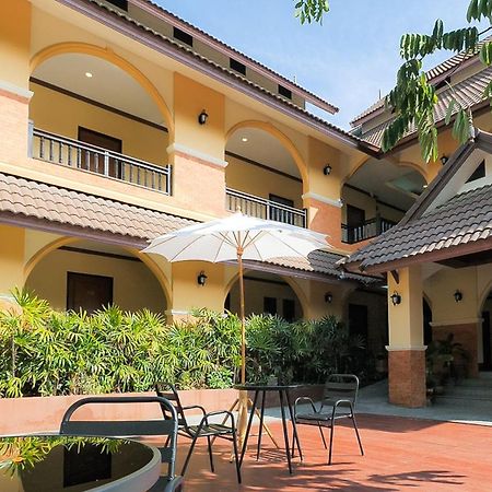 Siam Avari Hotel, Chiang Rai Extérieur photo